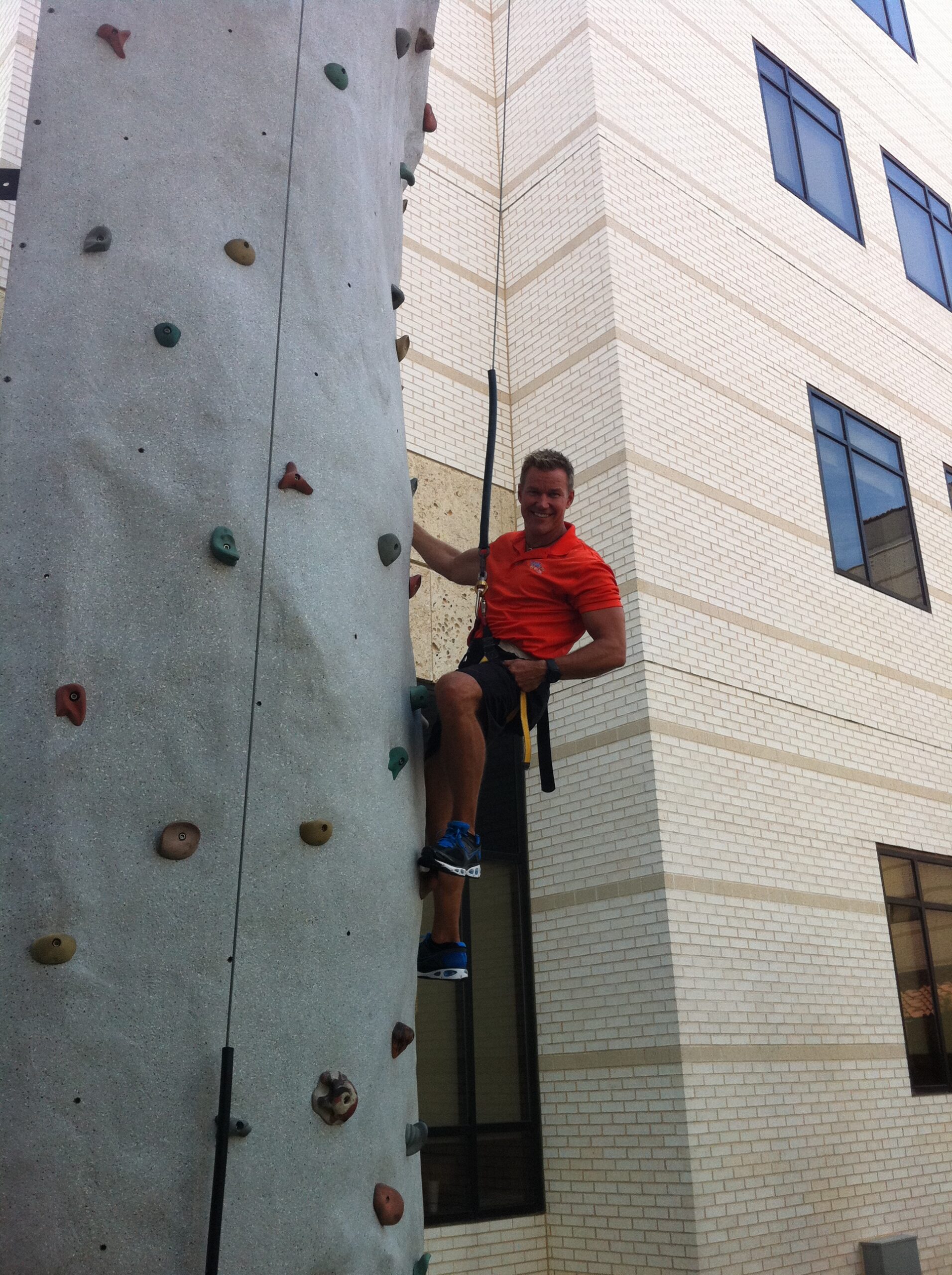 Climb-n-Dangle Rock Wall - TEXAS ENTERTAINMENT