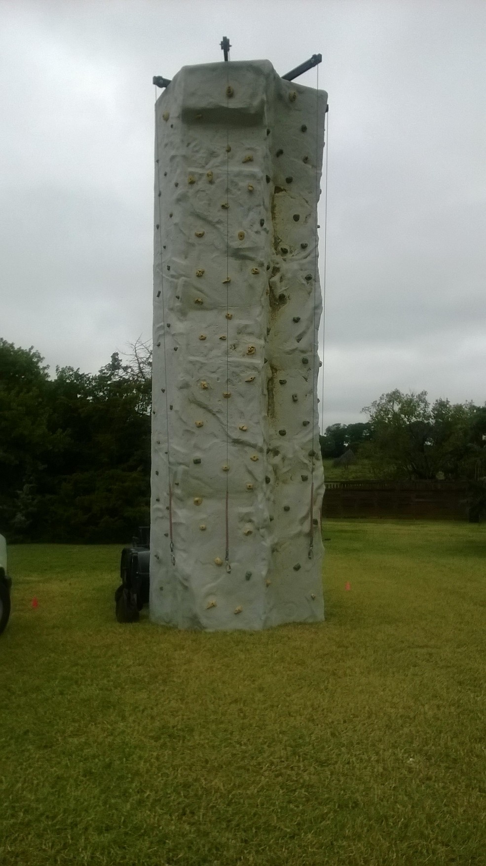 Climb-n-Dangle Rock Wall - TEXAS ENTERTAINMENT